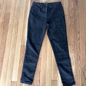 Parisian black jeggings with back pockets.